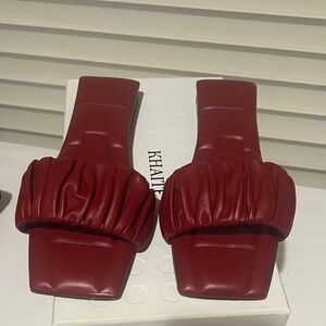 KHAITE Crete Flat Slide in Deep Red